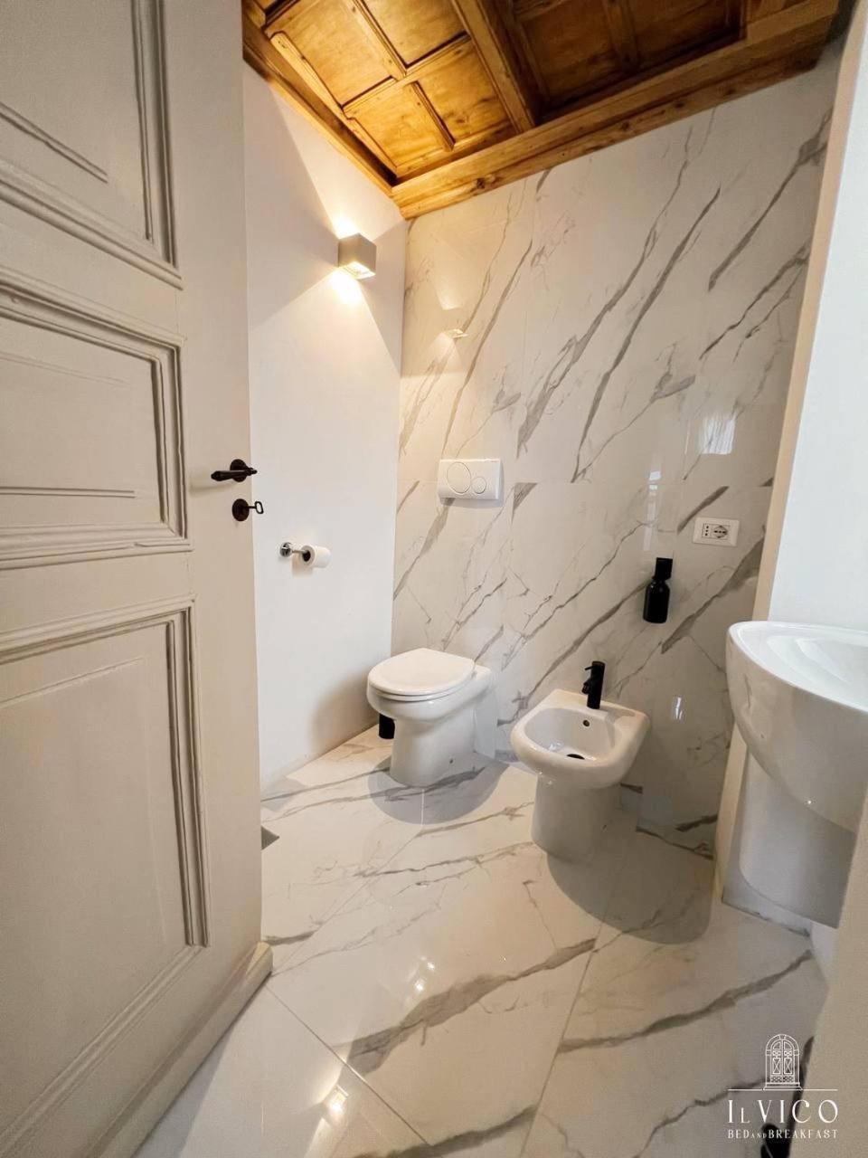Il Vico Bed & Breakfast L'Aquila Exterior photo